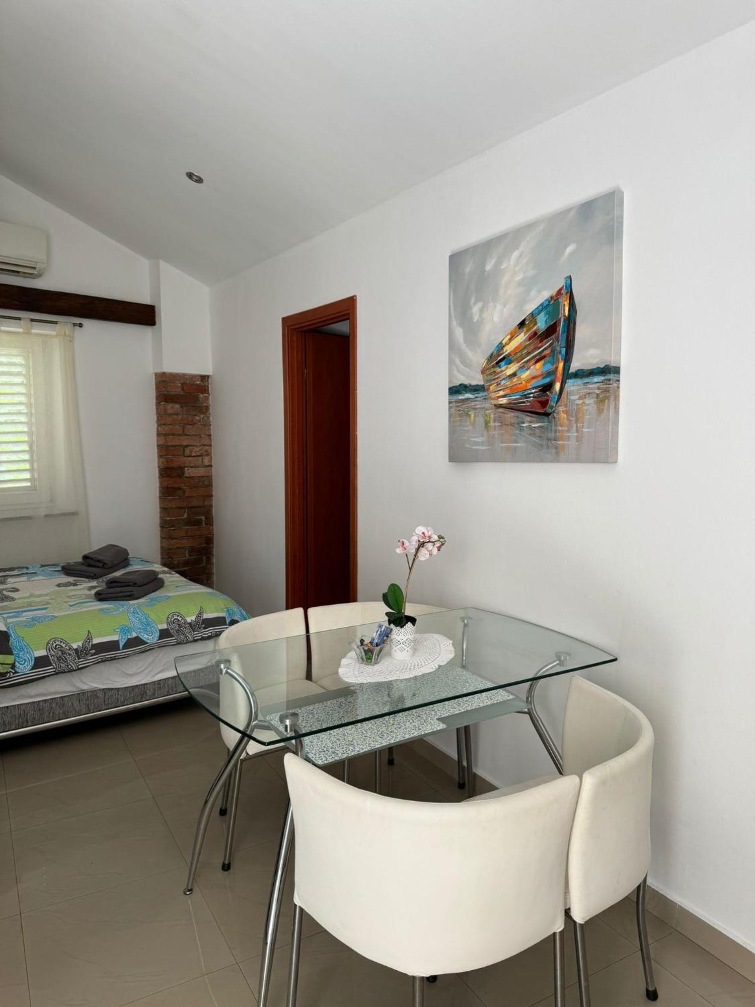 אופטיה Apartments Ascic מראה חיצוני תמונה